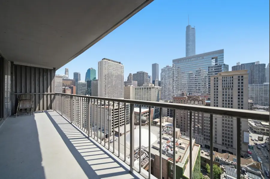 10 E Ontario Street #2003, Chicago, IL 60611 - #3