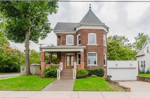 302 W Wood Street, Bloomington, IL 61701