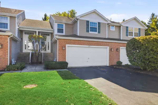 267 Weather Hill Drive, Willowbrook, IL 60527