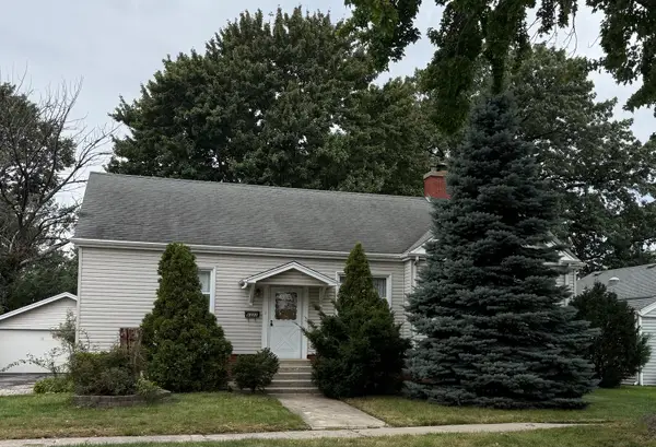 9322 S 49th Avenue, Oak Lawn, IL 60453