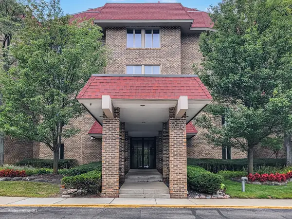 1250 Rudolph Road #4E, Northbrook, IL 60062