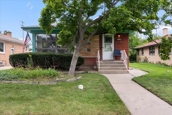 3806 Harvard Terrace, Skokie, IL 60076