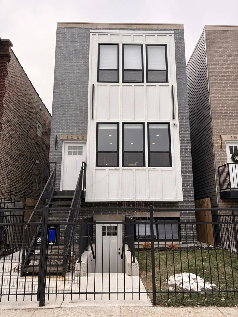 1052 N Central Park Avenue, Chicago, IL 60651 - #2