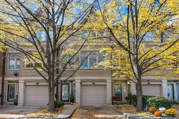 2715 N Janssen Avenue, Chicago, IL 60614