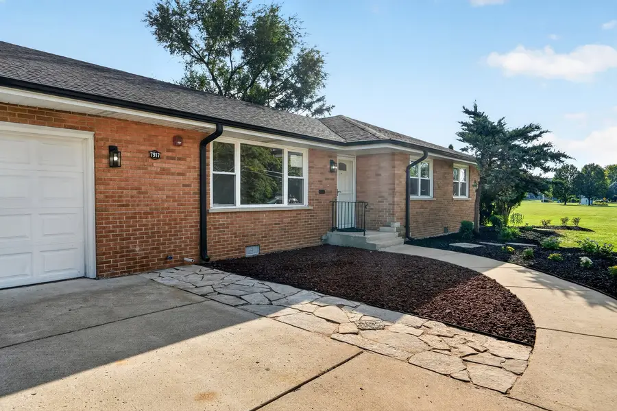 7917 W 111th Street, Palos Hills, IL 60465 - #3