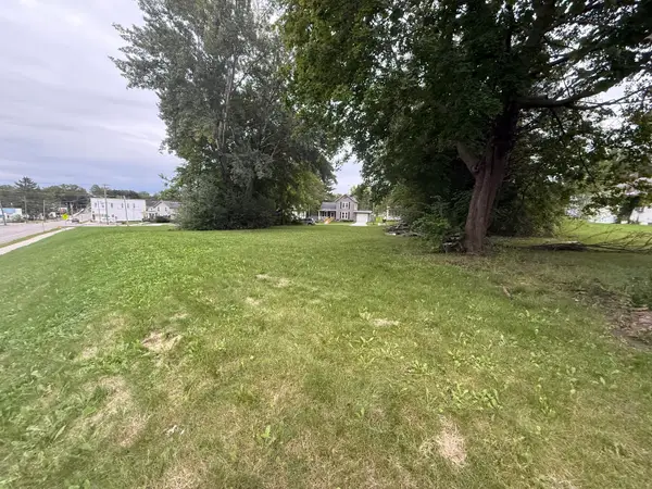726 S Adams Avenue, Freeport, IL 61032
