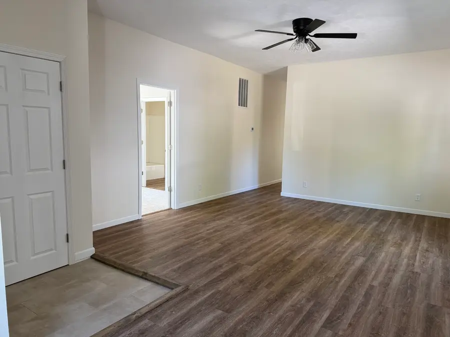810 N Monroe Street, Marion, IL 62959 - #3