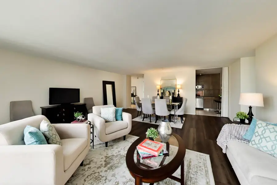 330 W Diversey Parkway #902-04, Chicago, IL 60657 - #2