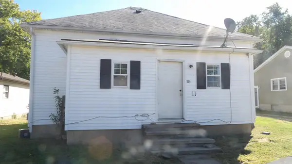 1114 S Mckinley Street, Harrisburg, IL 62946