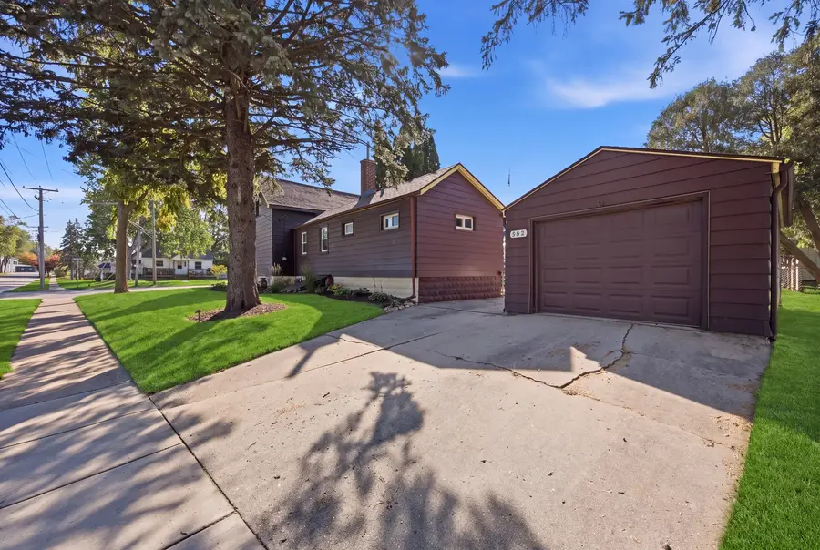 493 E Exchange Street, Sycamore, IL 60178 - #3