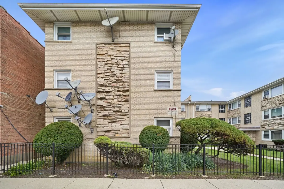 6968 W Diversey Avenue #8, Chicago, IL 60707 - #1