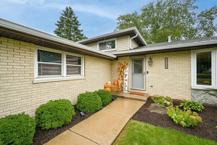 9S125 Florence Avenue, Downers Grove, IL 60516 - #3