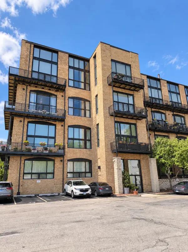 2614 N Clybourn Avenue #115, Chicago, IL 60614