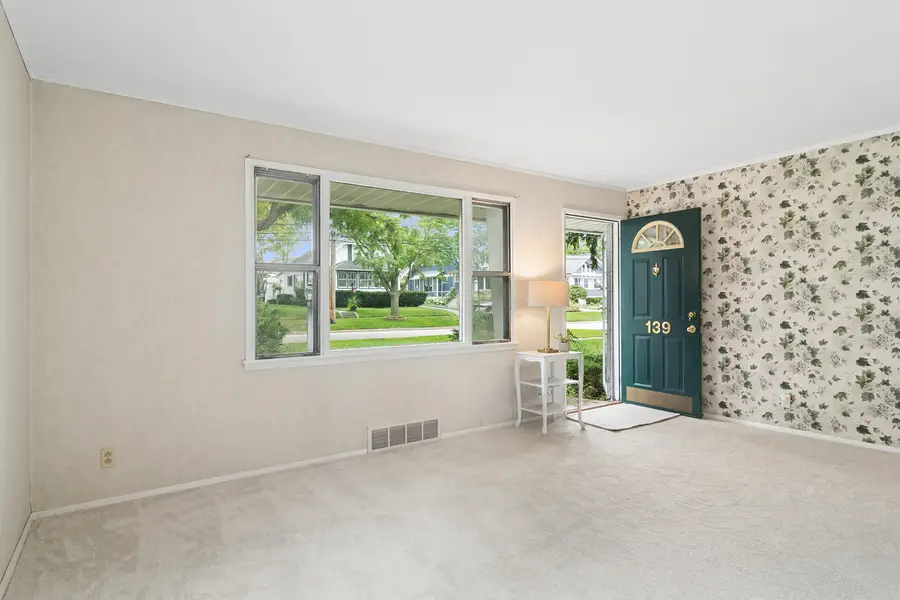 139 N Hager Avenue, Barrington, IL 60010 - #2