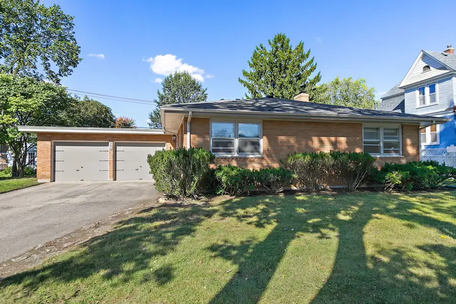 340 Illinois Street, Dundee, IL 60118 - #2