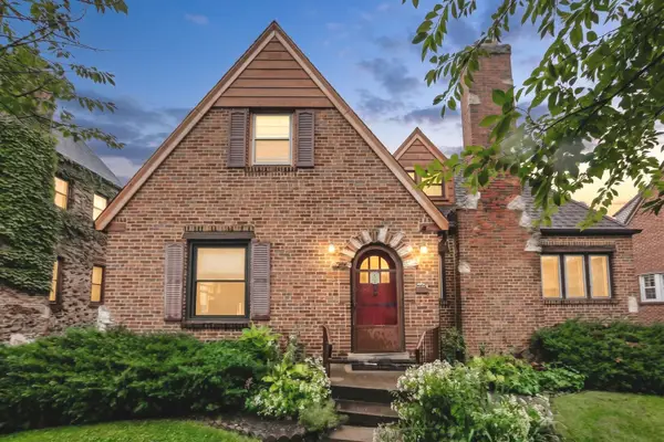 229 East Avenue, Park Ridge, IL 60068