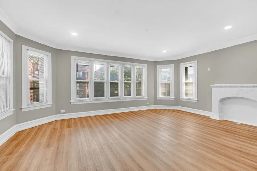 8010 S Phillips Avenue, Chicago, IL 60617 - #3