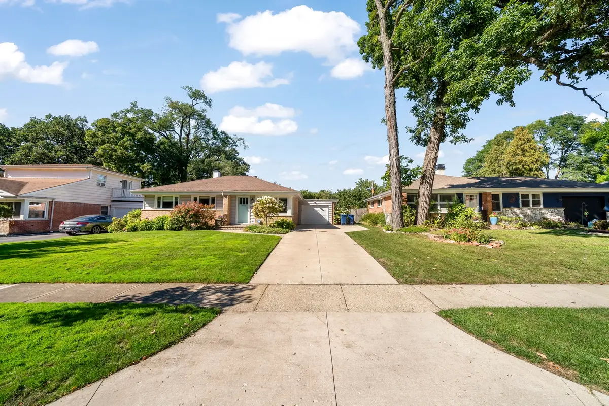 1960 Milton Avenue, Northbrook, IL 60062 - #1