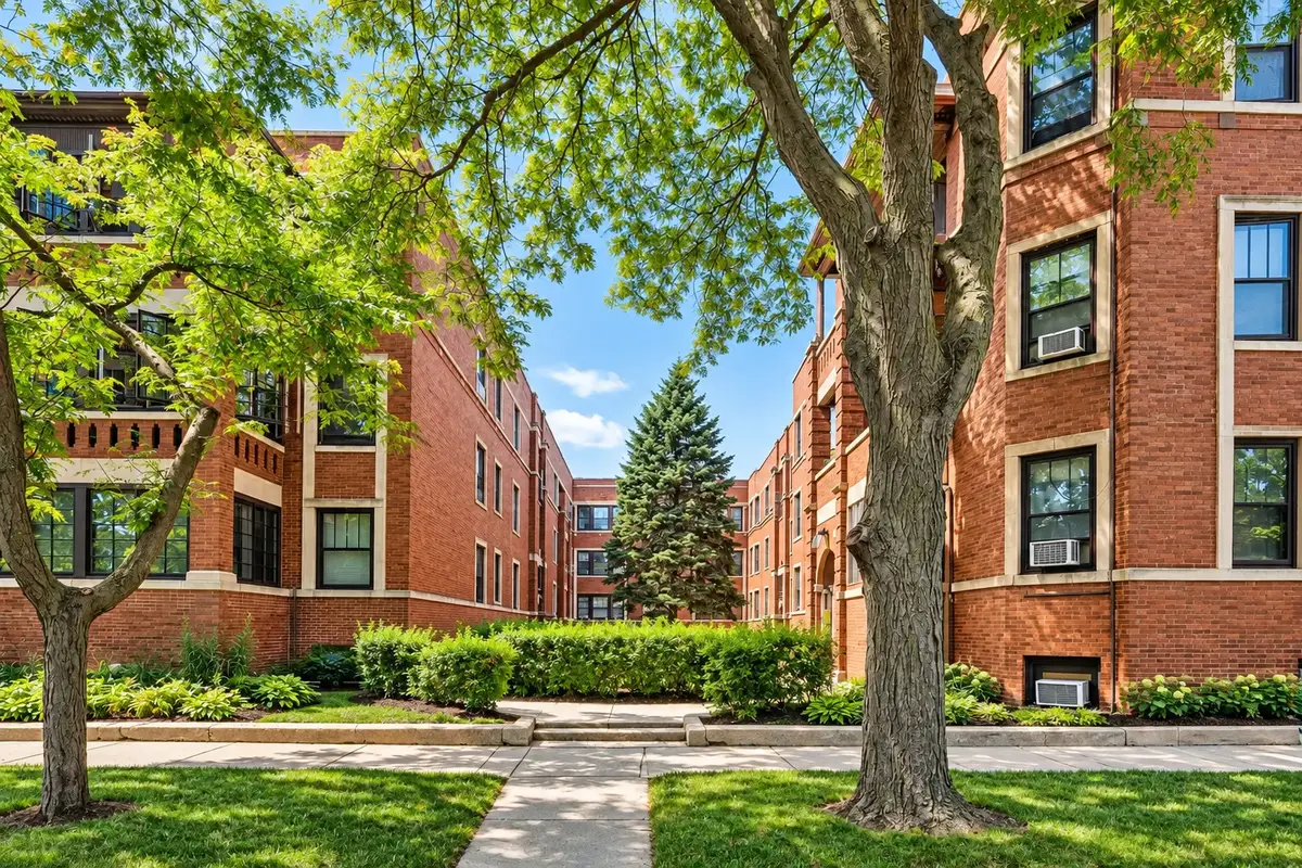 6102 S Kimbark Avenue #2W, Chicago, IL 60637 - #1