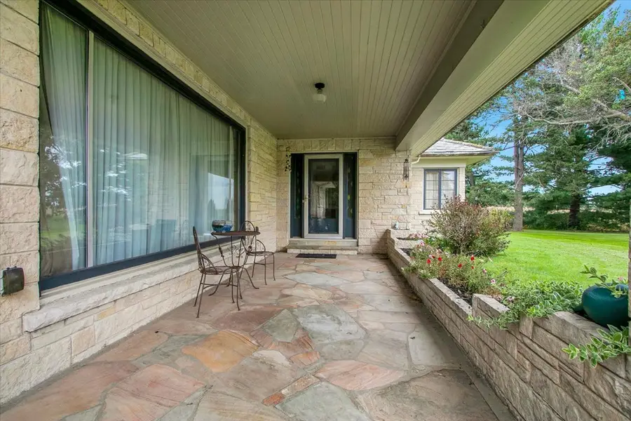 3255 E 12th Road, Ottawa, IL 61350 - #3