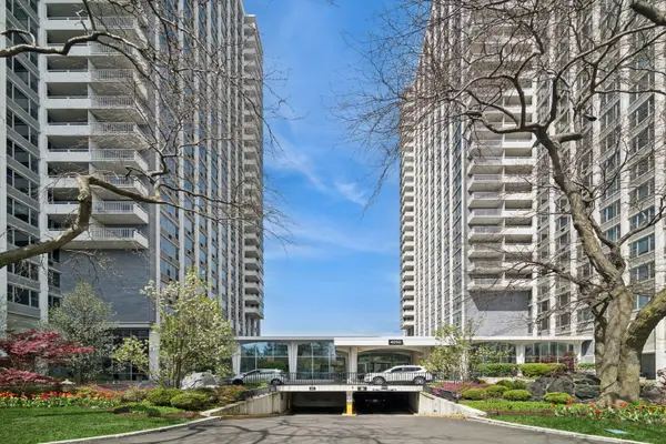 4250 N Marine Drive #705, Chicago, IL 60613