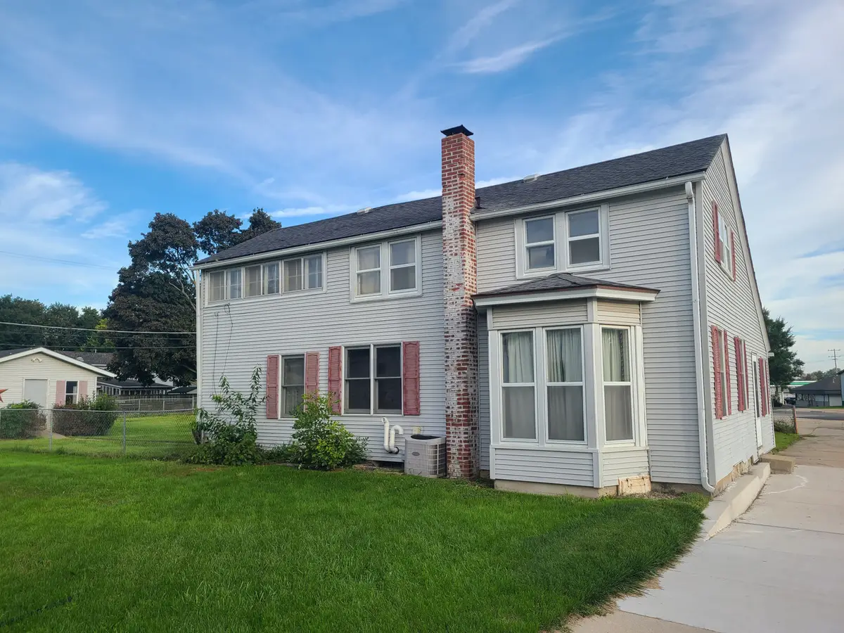 104 S 1st Avenue, Forreston, IL 61030 - #1