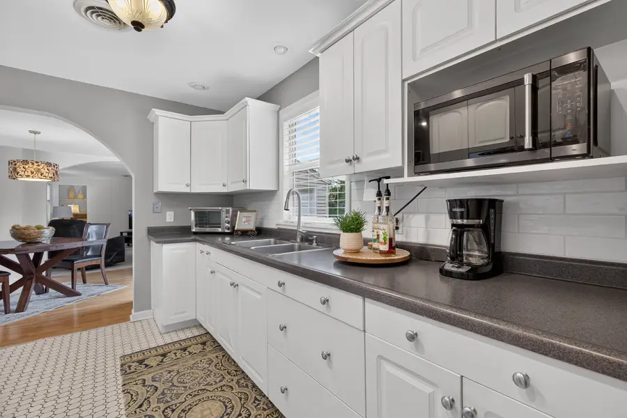 638 Moore Street, Ottawa, IL 61350 - #2