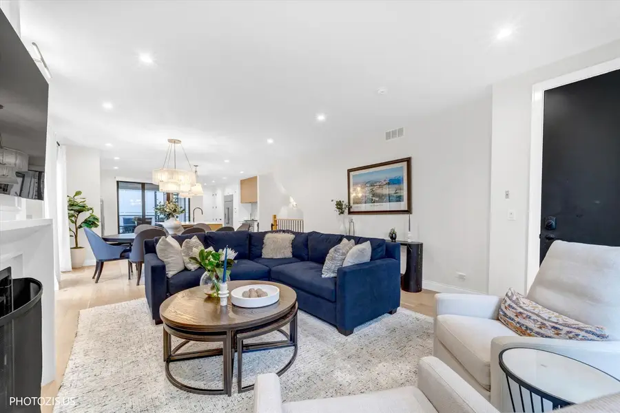 2321 W Belden Avenue #1, Chicago, IL 60647 - #3