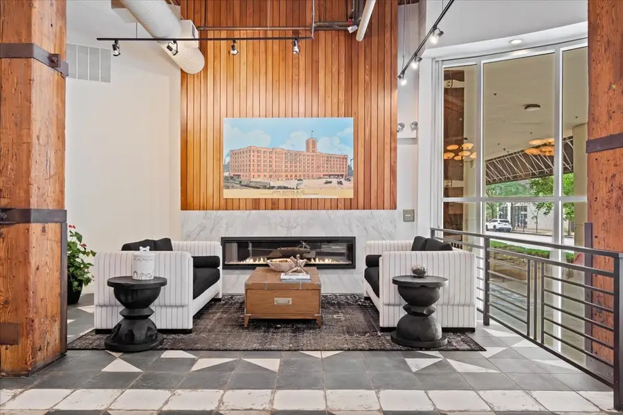 360 W Illinois Street #4E, Chicago, IL 60654 - #2