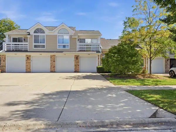 1243 Ranch View Court, Buffalo Grove, IL 60089
