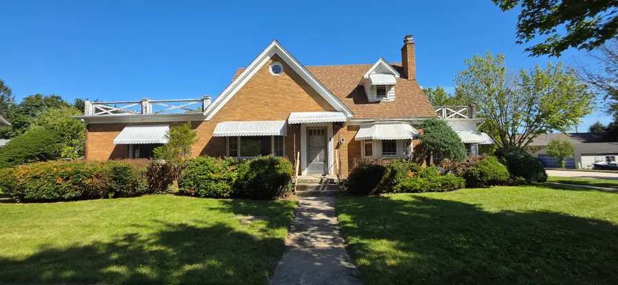 302 Washington Street, Algonquin, IL 60102 - #2
