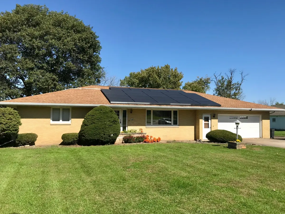 156 E Main Street, Bradford, IL 61421 - #1