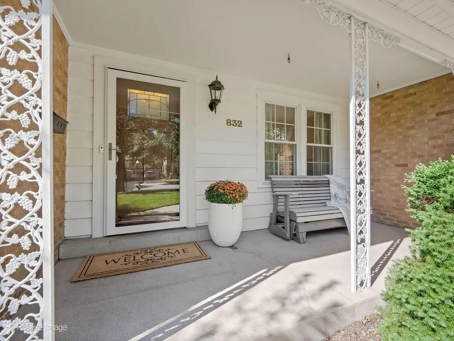 832 Sherwood Road, La Grange Park, IL 60526 - #3