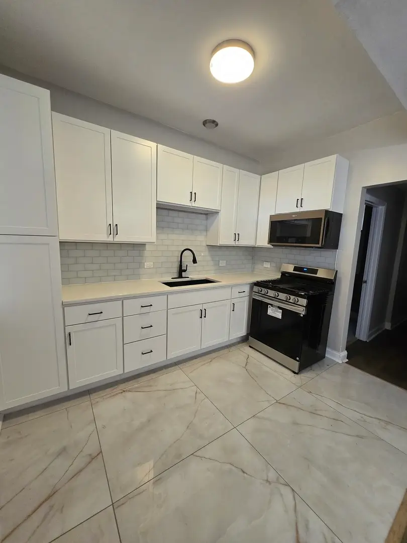 4749 S Prairie Avenue, Chicago, IL 60615 - #3