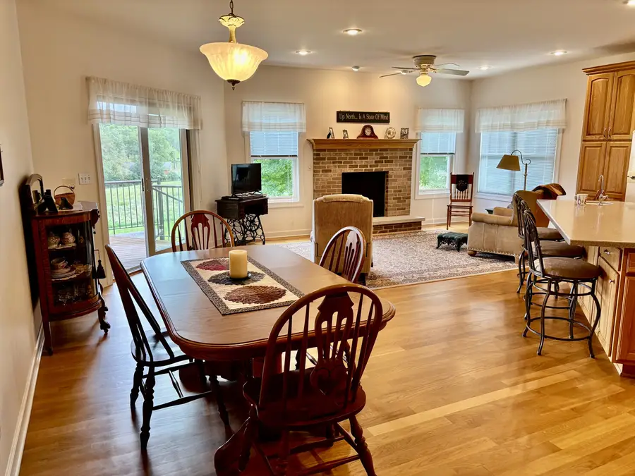 1518 W Lincoln Road, McHenry, IL 60051 - #3
