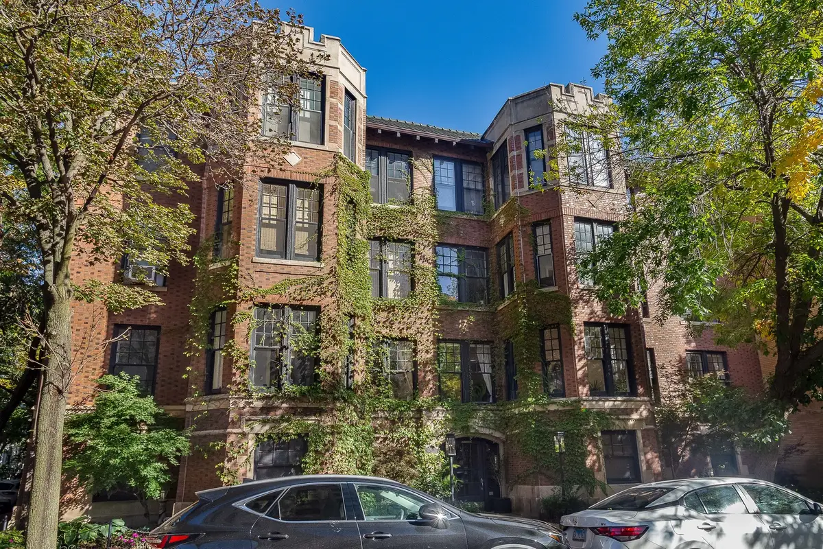 450 W Surf Street #1, Chicago, IL 60657 - #1