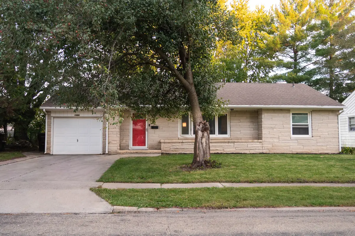 1101 N Main Street, Rochelle, IL 61068 - #1