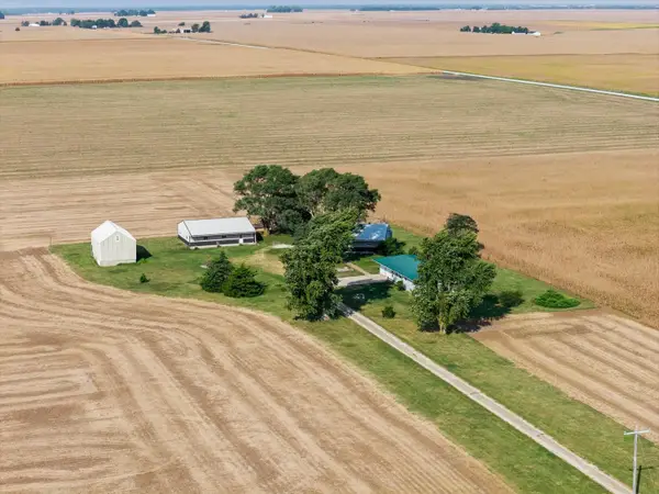 2484 State Highway 32, Lovington, IL 61937