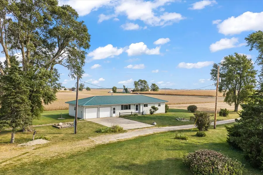 2484 State Highway 32, Lovington, IL 61937 - #2