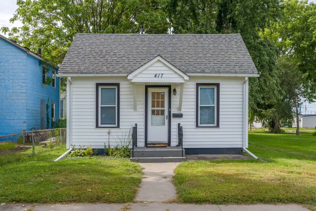417 37th Street, Moline, IL 61265 - #1