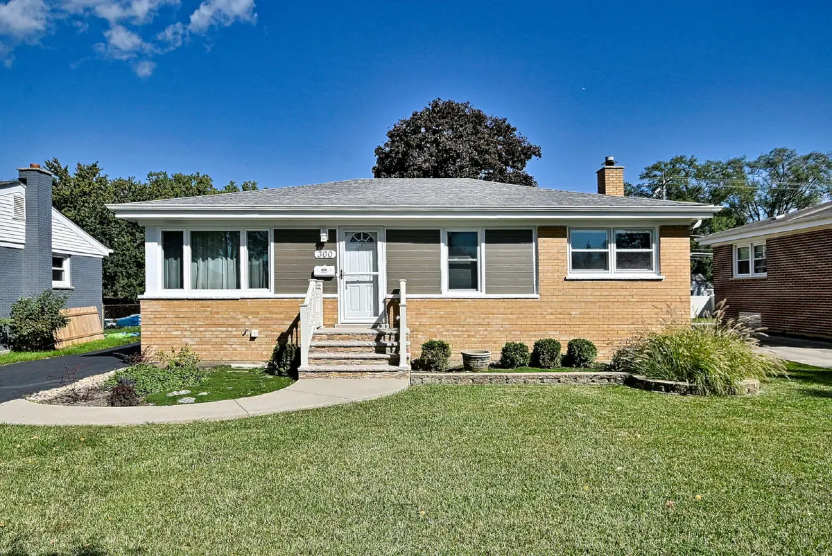 300 Wisconsin Drive, Des Plaines, IL 60016 - #1
