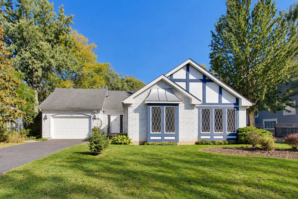 911 Glenwood Lane, Glenview, IL 60025 - #1