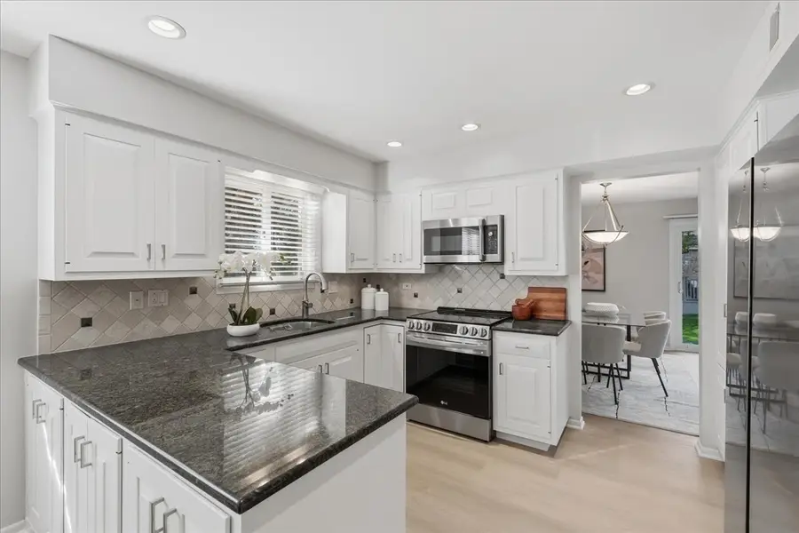 4568 Lindenwood Lane, Northbrook, IL 60062 - #2