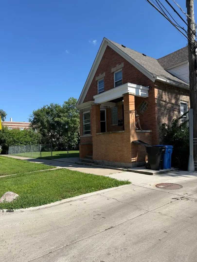 911 W 84th Street, Chicago, IL 60620 - #1