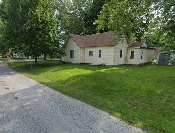 926 E Carroll Street, Macomb, IL 61455