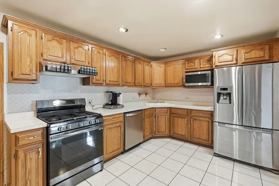 341 W Wood Avenue, Peotone, IL 60468 - #3