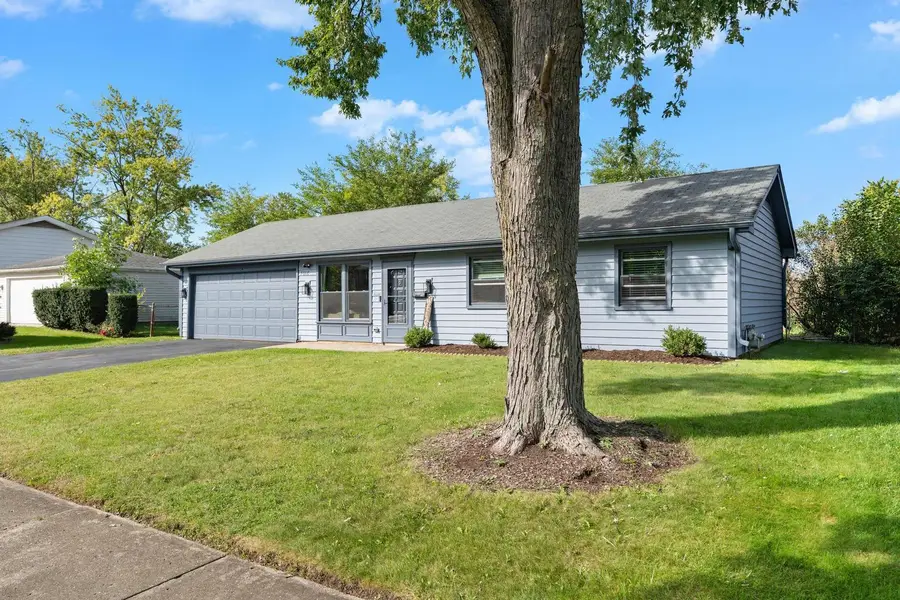 7018 Plumtree Lane, Hanover Park, IL 60133 - #2