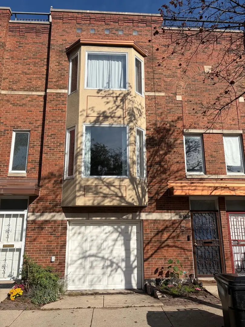 933 S Oakley Boulevard, Chicago, IL 60612 - #1