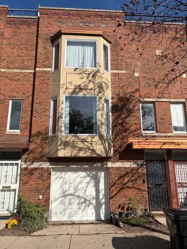 933 S Oakley Boulevard, Chicago, IL 60612