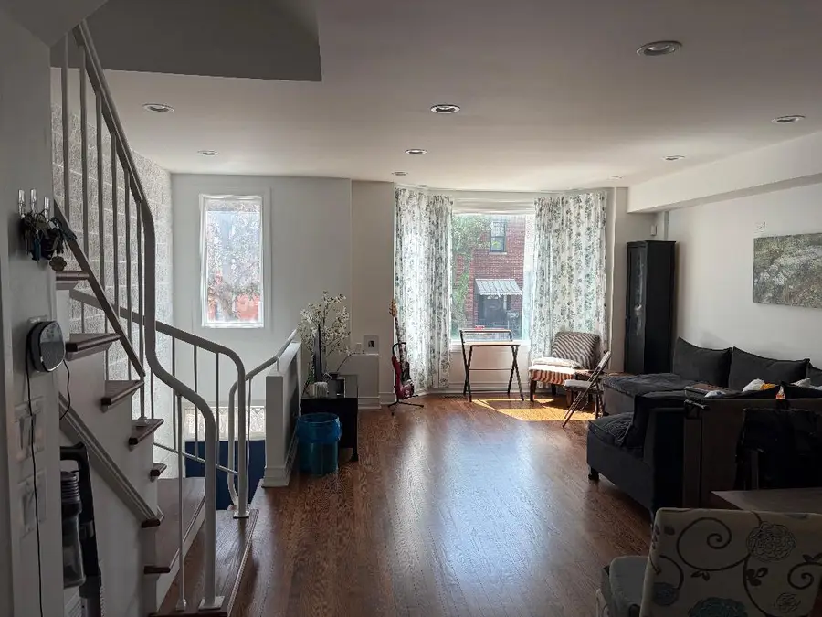 933 S Oakley Boulevard, Chicago, IL 60612 - #3